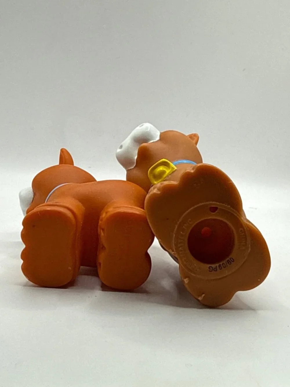 Vintage Fisher Price Little People Cow Replacement Figurines Lot of 2 Farm Anima
